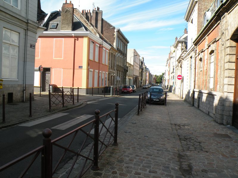  La rue Négrier